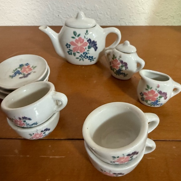 Floral Miniature Tea Set - Picture 11 of 11